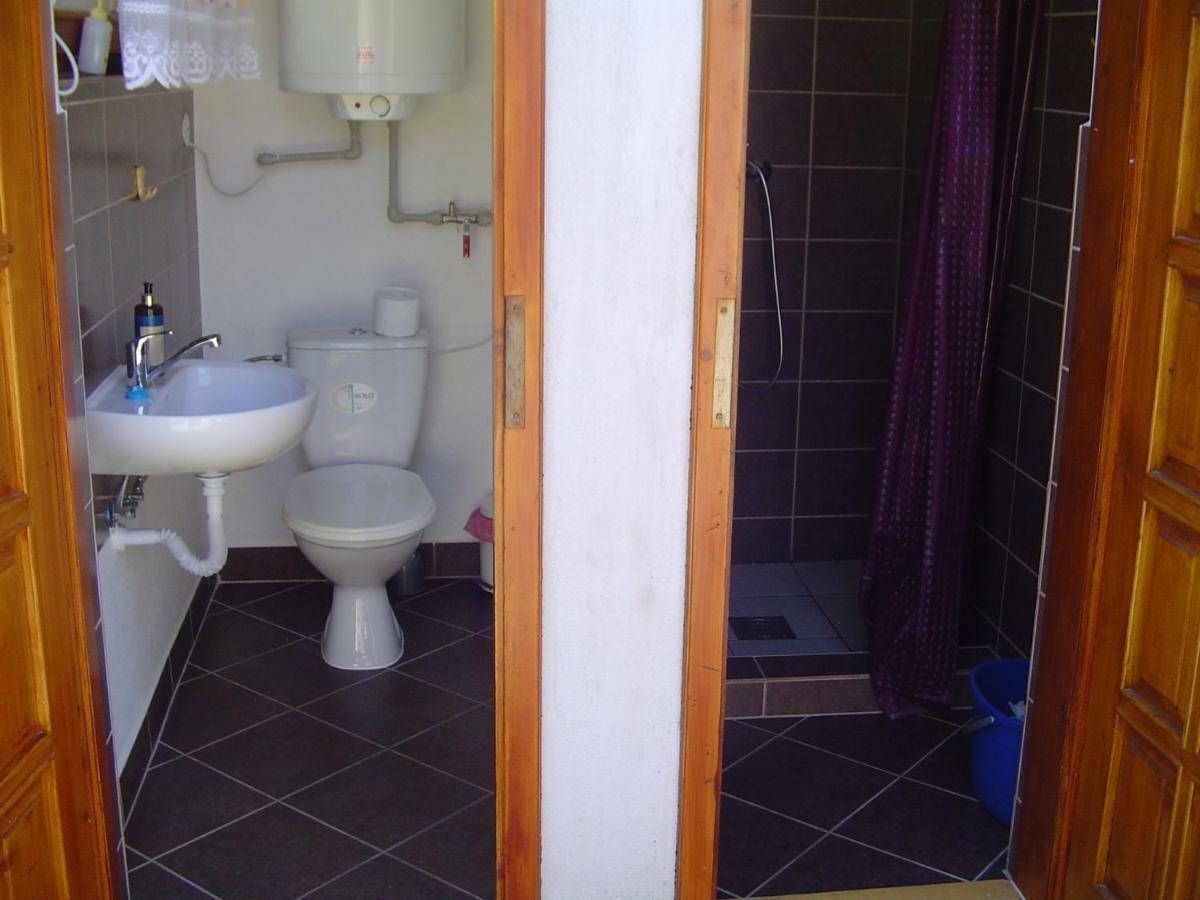 Karavan Štúrovo Exterior foto